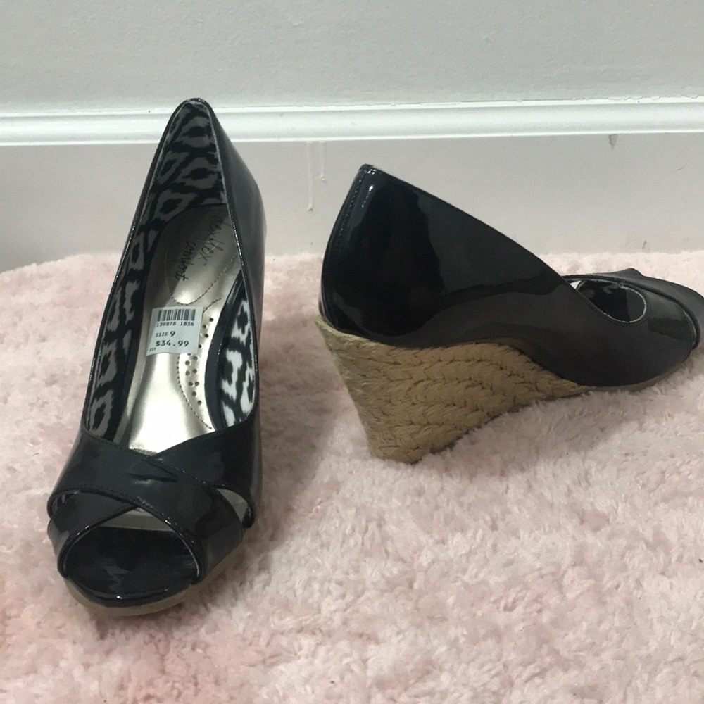 Black Wedges